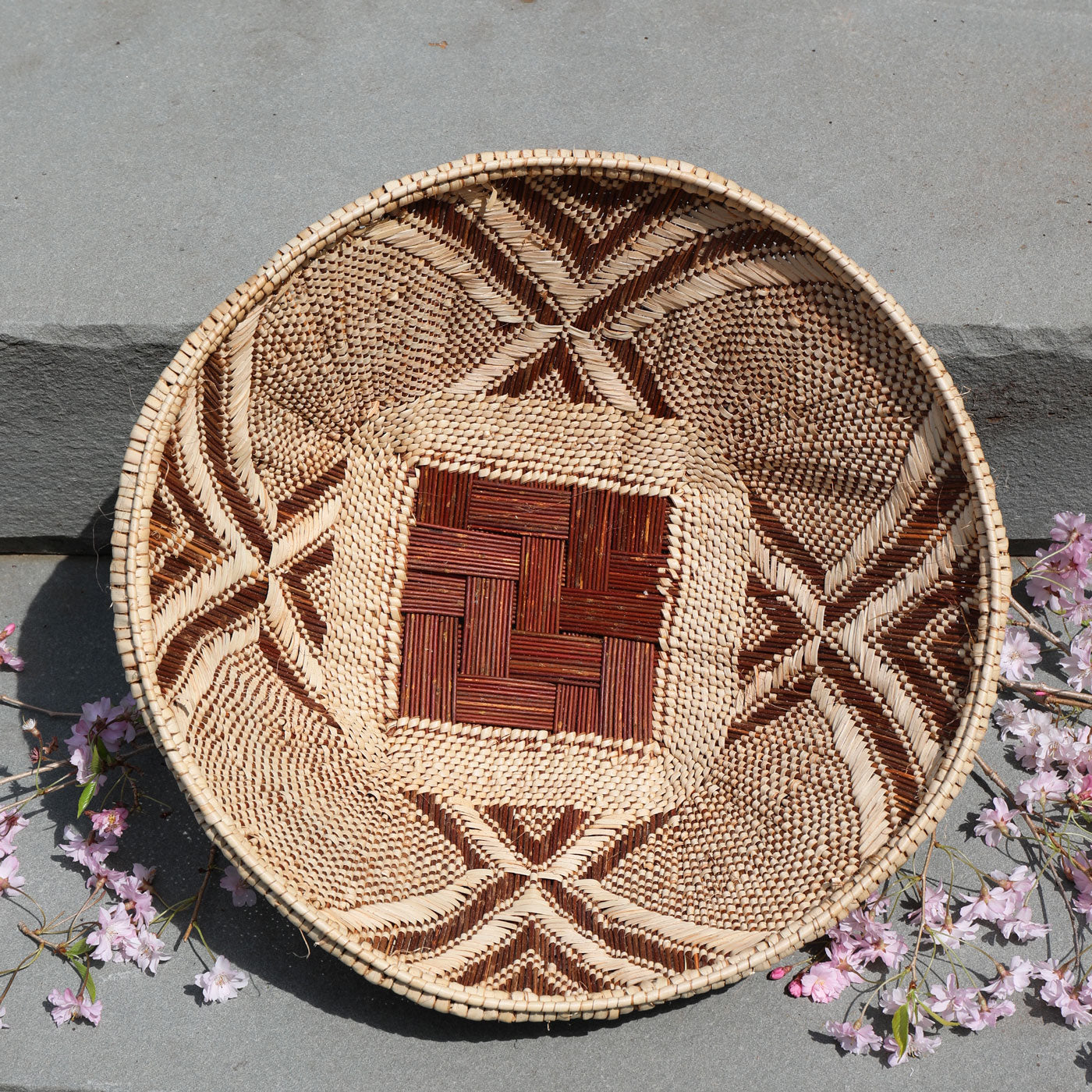 2.-natural-fiber-beige-brown-home-decor-basket