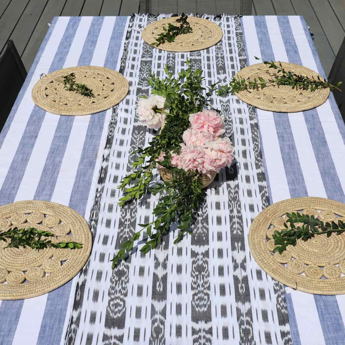 round palm leaf charger placemat
