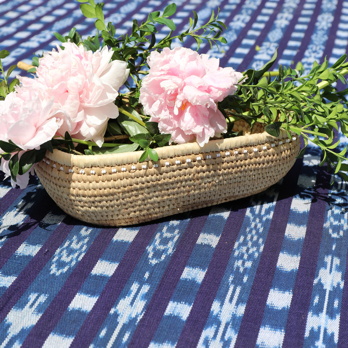 natural-palm-leaf-handwoven-bread-pastry-flower-centerpiece-table-basket