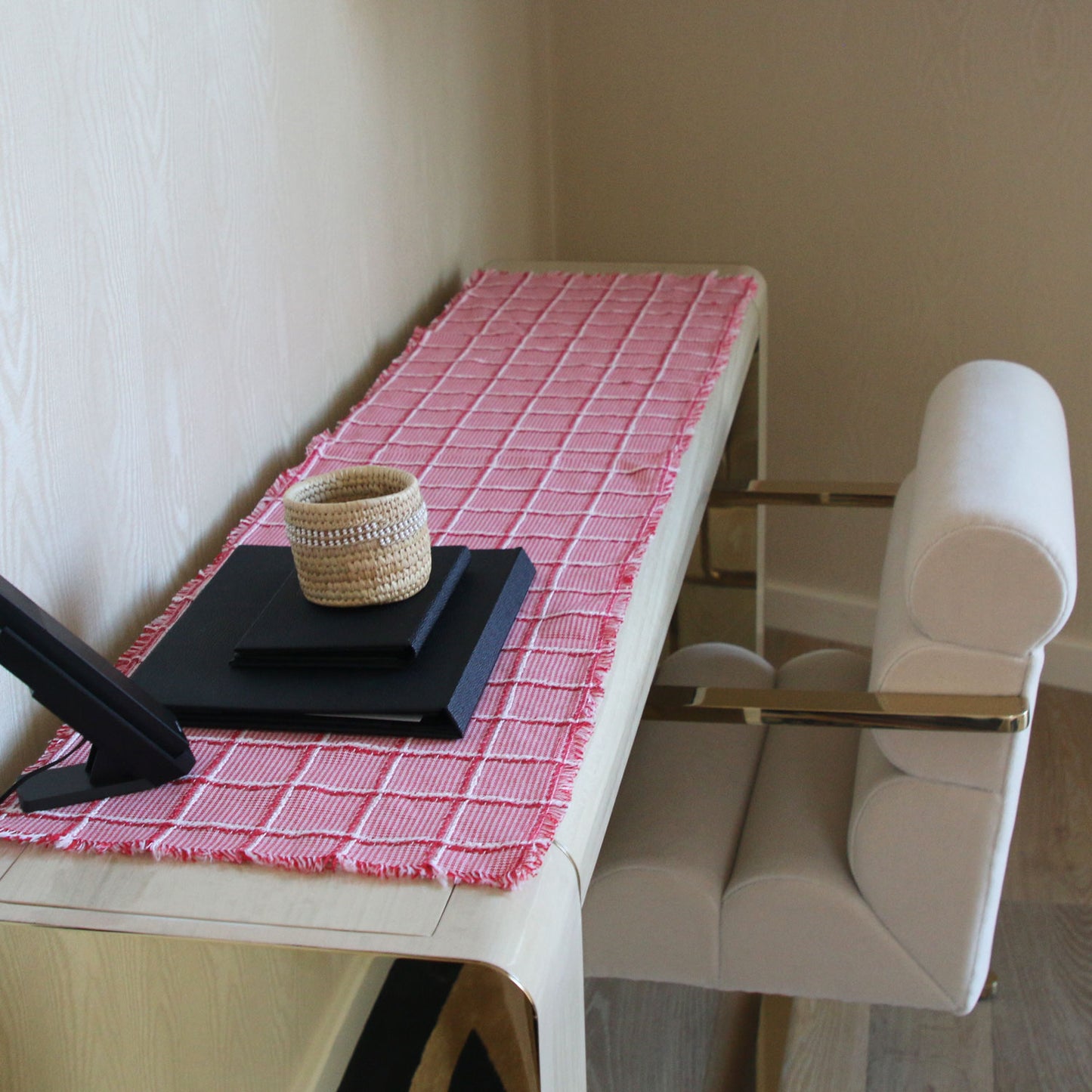 red-and-white-checkered-fringe-table-runner