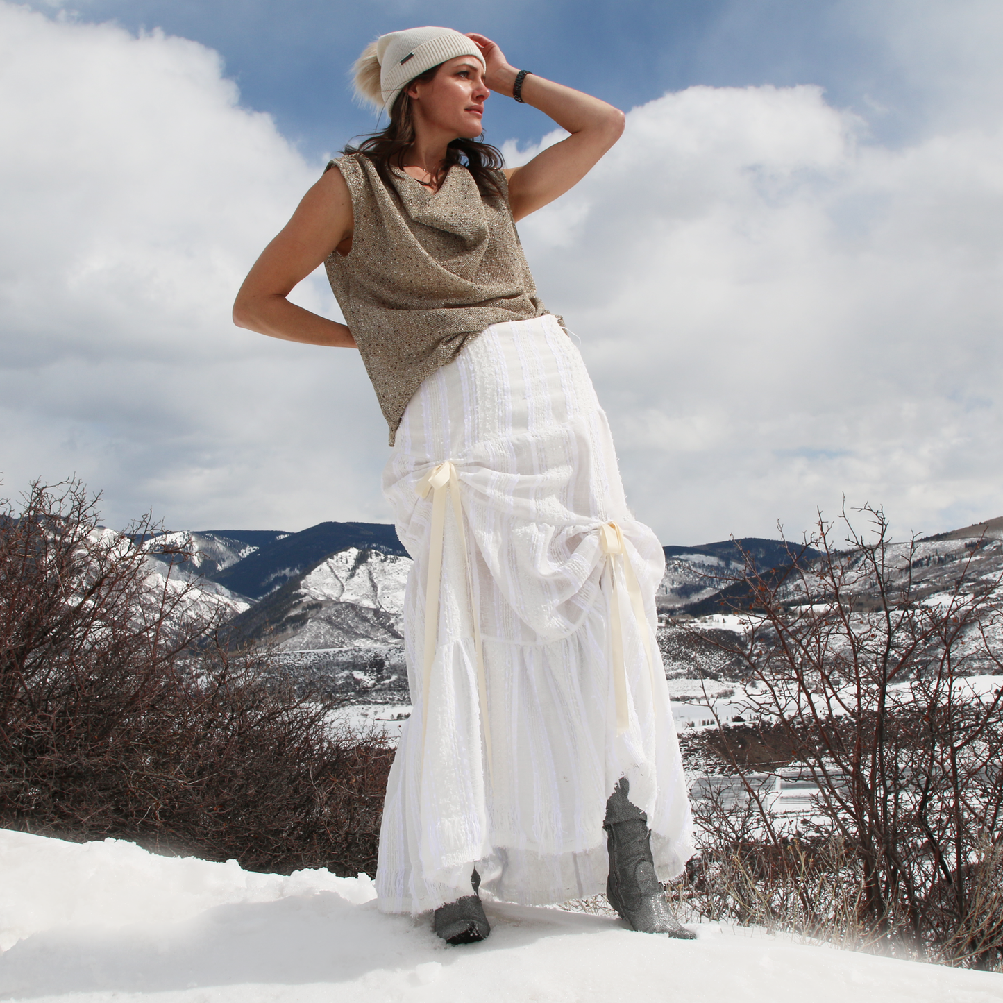 WHITE-TIERED-PEASANT-SKIRT-WITH-BOWS