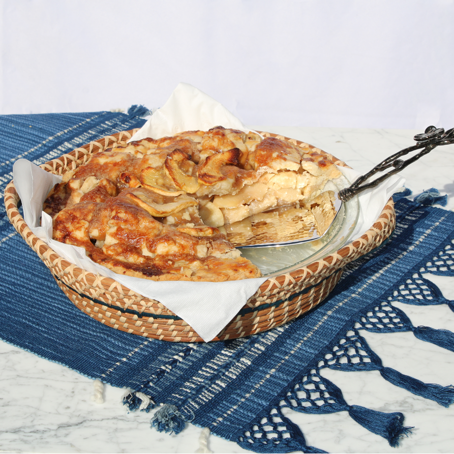 9 inch pie plate woven basket holder 